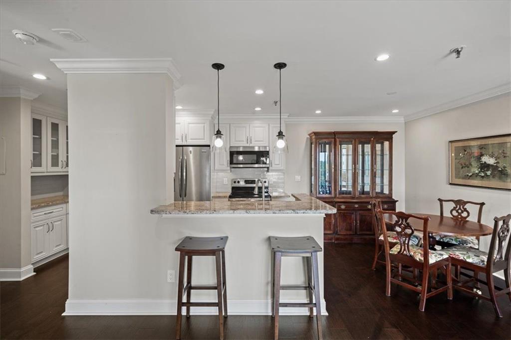 300 Johnson Ferry Road NE B810