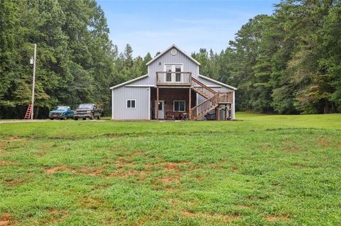 A home in Dawsonville