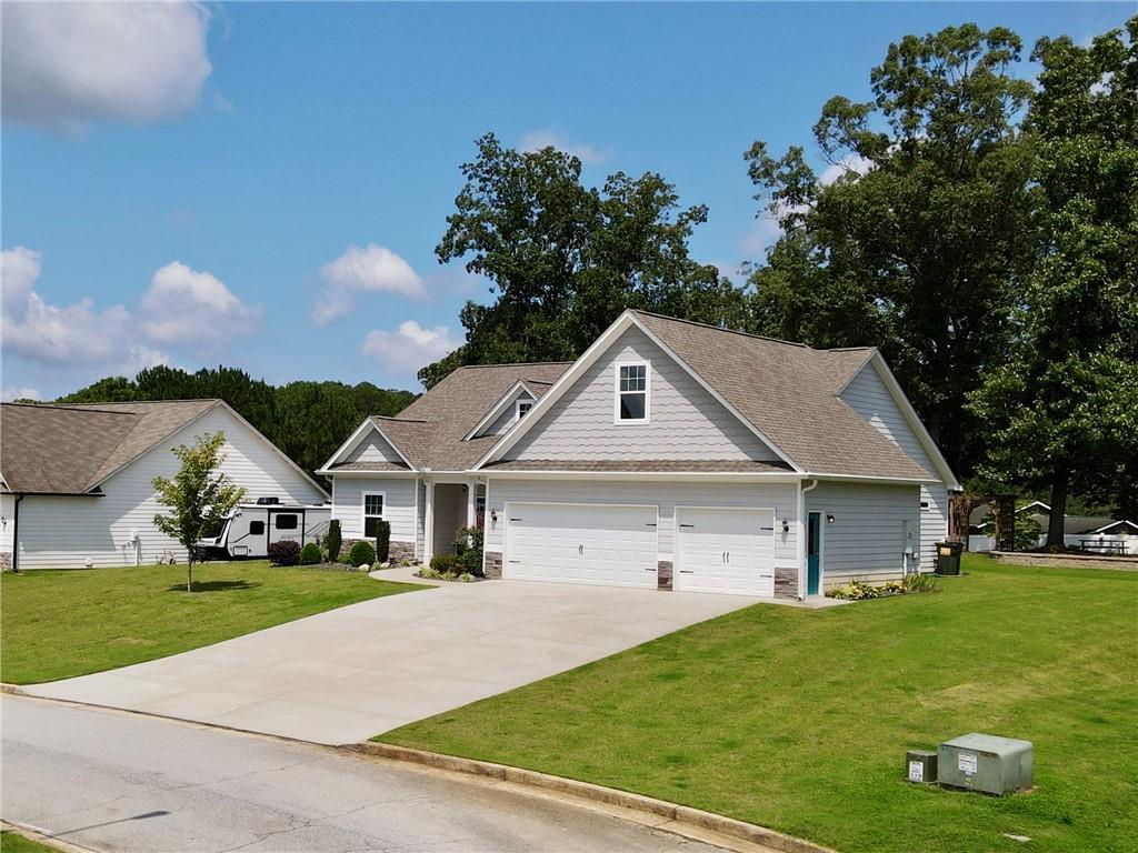 35 Clydesdale Court