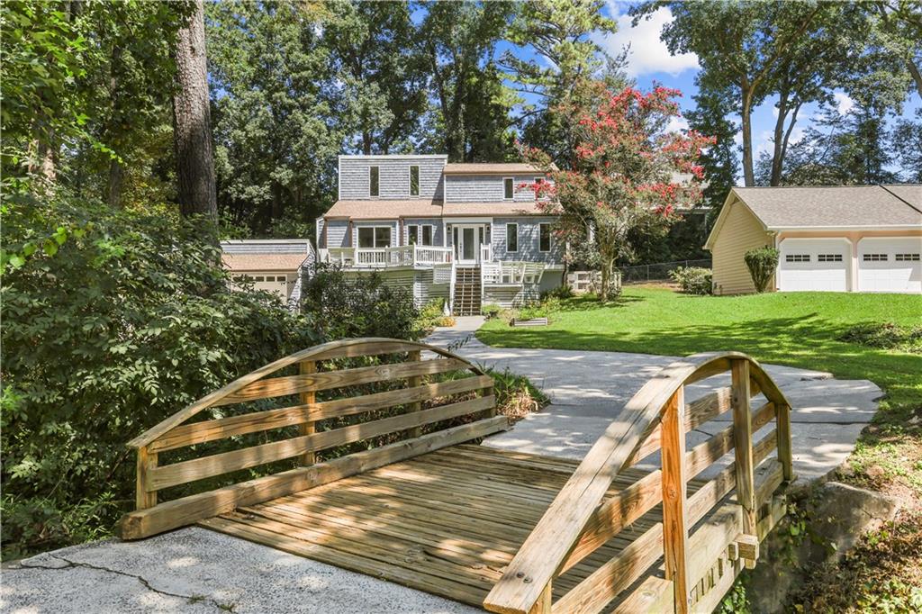 2753 Holly Ridge Circle