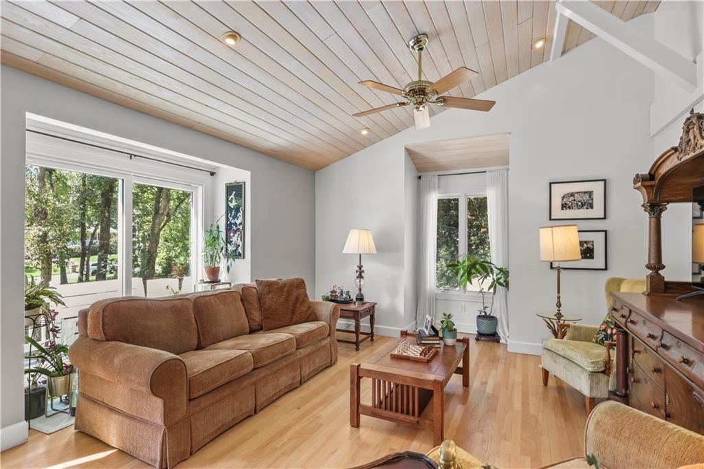 2753 Holly Ridge Circle