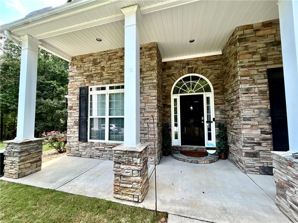 68 Oakdale Path