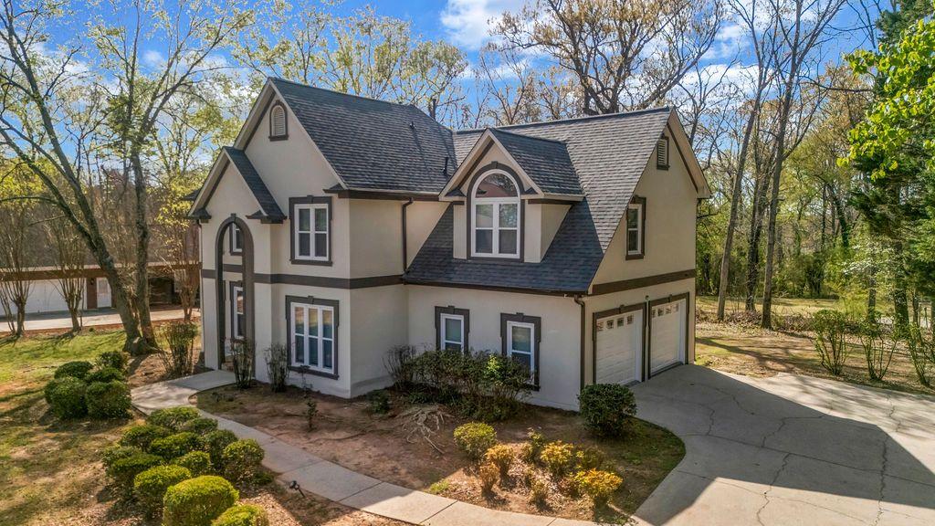 Welcome to this stunning home nestled in a serene Golf Course Community. Recently renovated and fully furnished, this home boasts a brand-new roof, windows, countertops, appliances, fresh paint, and more! Step into a beautiful foyer leading to separate living and dining rooms. The spacious family room features a cozy fireplace and opens to a newly updated kitchen with granite countertops and ample cabinet space. Retreat to the oversized master bedroom with a luxurious spa-like tub, while additional large bedrooms share a full bath. Enjoy outdoor gatherings on the deck overlooking the 18th hole of the picturesque Lake Spivey Golf Course. It is conveniently located just minutes from I-75, with easy access to Downtown Atlanta and the airport. Previously utilized as a vacation rental, this unique home won’t stay on the market for long!
Owner Open to Seller Financing Options: Minimum between 20% - 30% down payment.
Take advantage of this rare opportunity to secure your investment through flexible seller financing. Whether you’re a first-time buyer or an experienced investor looking to expand your portfolio, this property is within reach.
Contact us today to explore how seller financing can work for you and make this property your own!