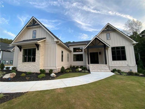 Homes For Sale - 2468 Rockbridge Road<br/> Conyers, GA 30012