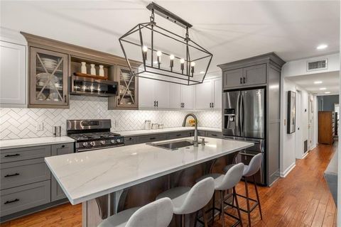 Photo of 1503 Oakridge Court, Decatur, GA 30033 (MLS # 7725649)