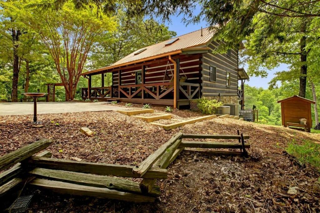 212 Dogpatch Lane