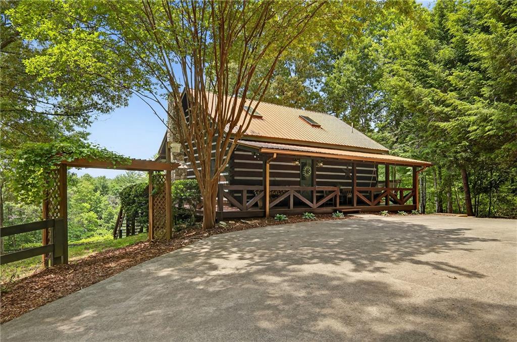 212 Dogpatch Lane