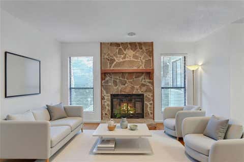 Condo For Sale - 3445 Ivys Walk<br/> Atlanta, GA 30340