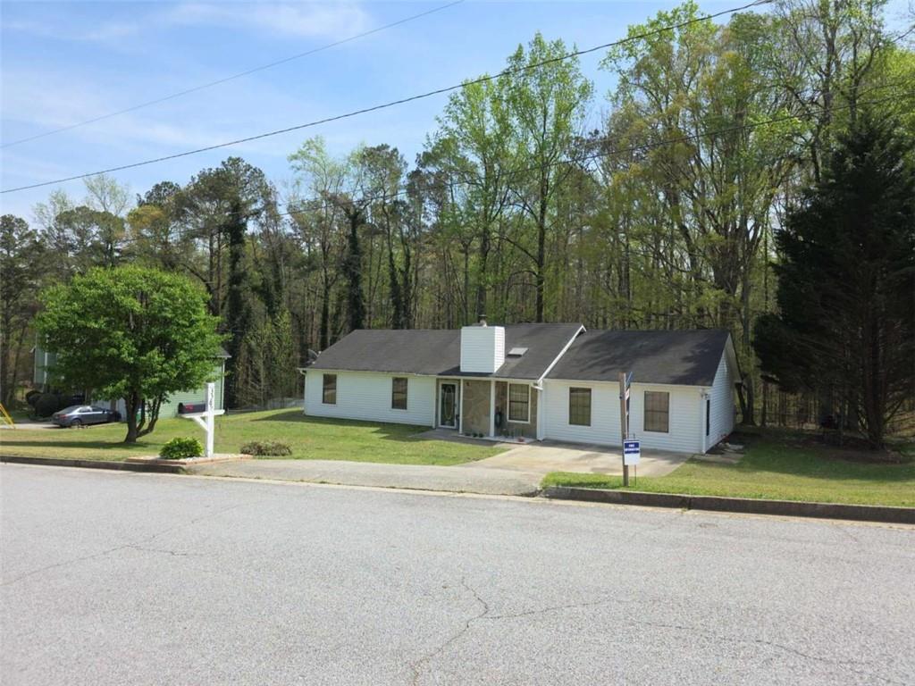 3385 Huntington Court, Douglasville, Georgia image 1