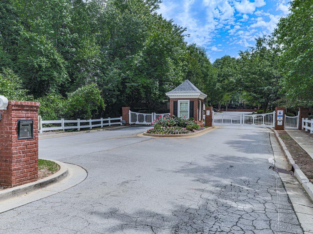 5605 Waters Edge Trail, Roswell, Georgia image 47