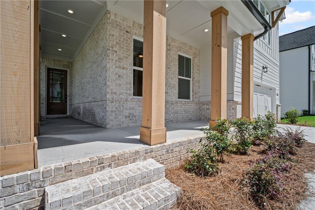 5535 Moreview Way