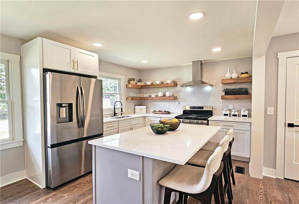 217 Penelope Drive NW