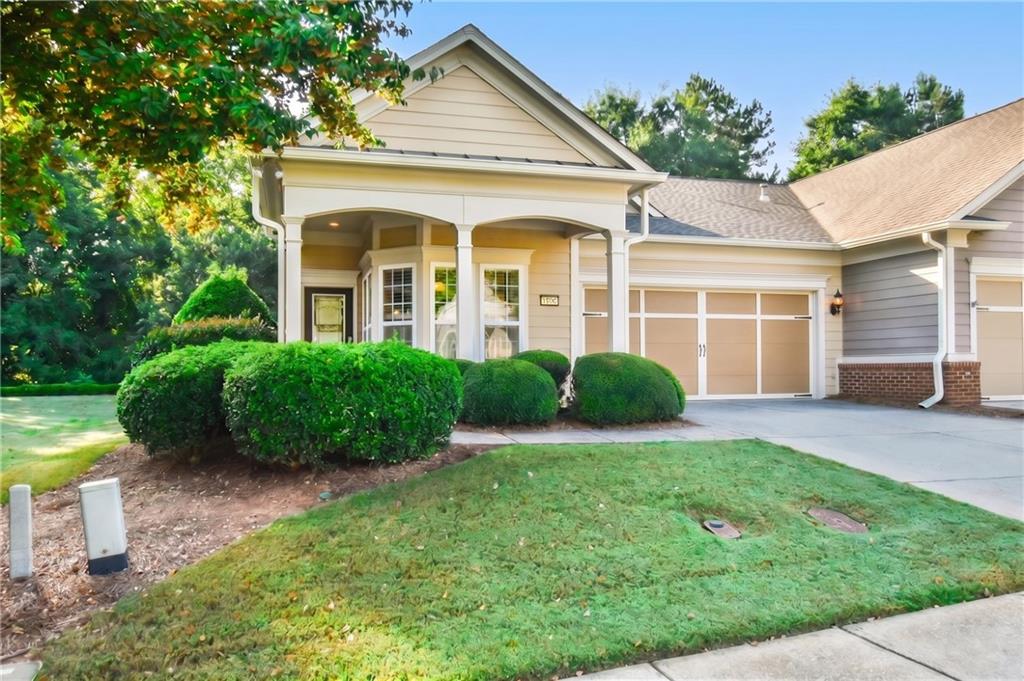6136 Longleaf Drive