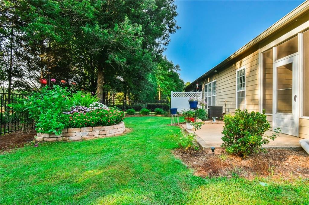 6136 Longleaf Drive