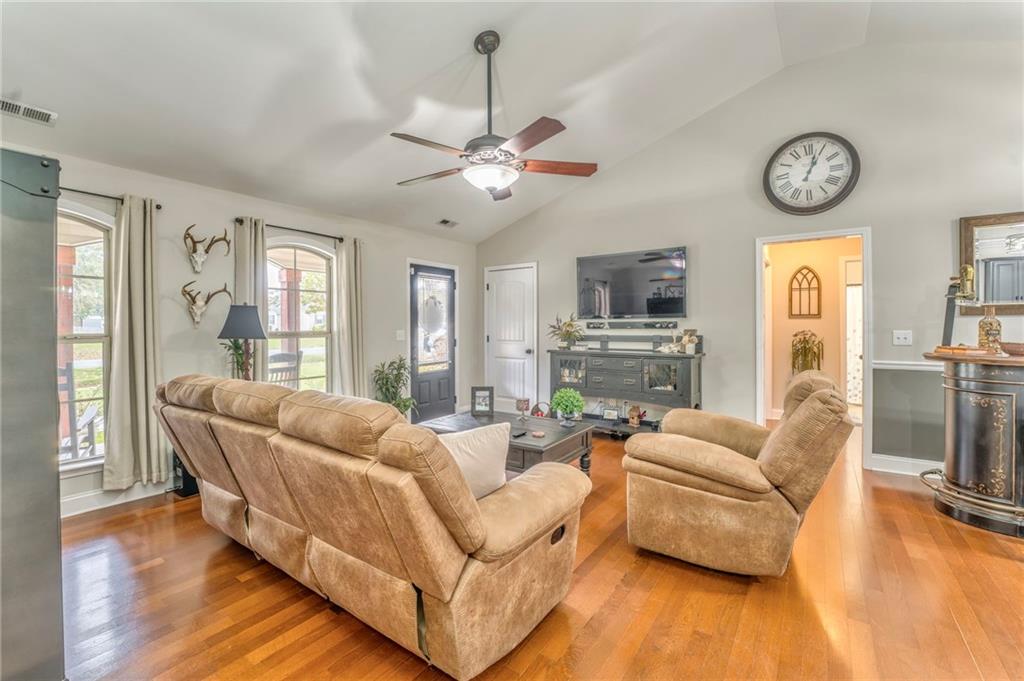 7 Dixie Park Road NE