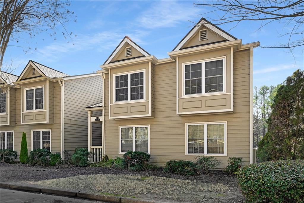 27 Lakes Edge Drive SE