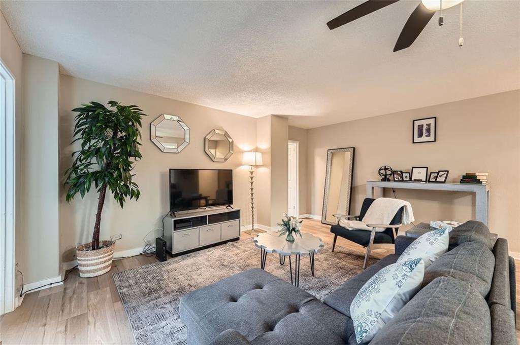 300 W Peachtree Street 12A