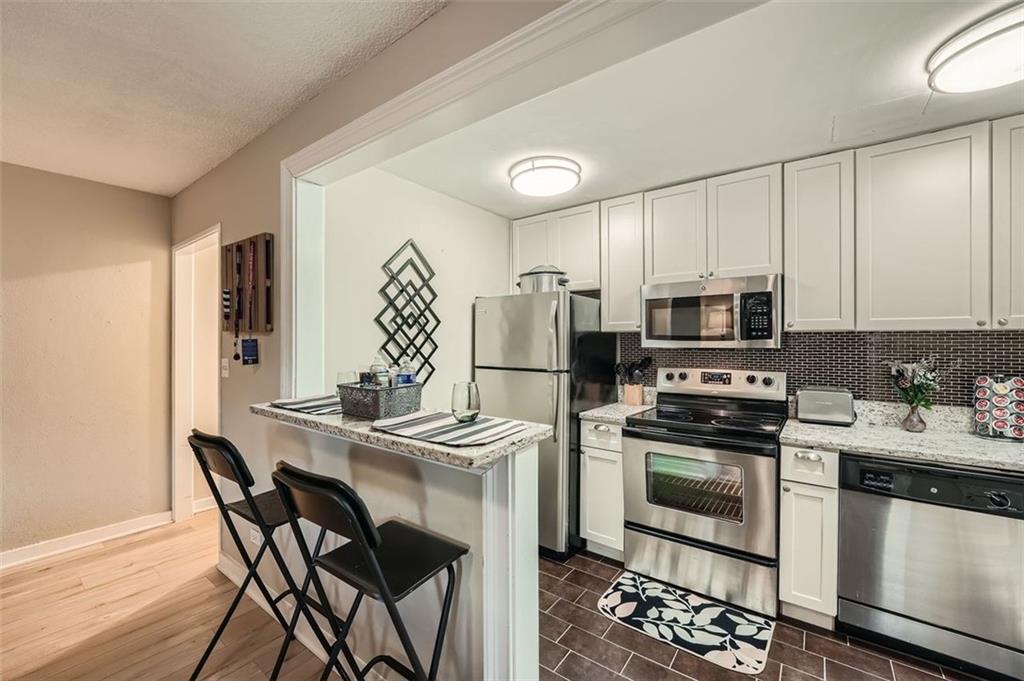 300 W Peachtree Street 12A
