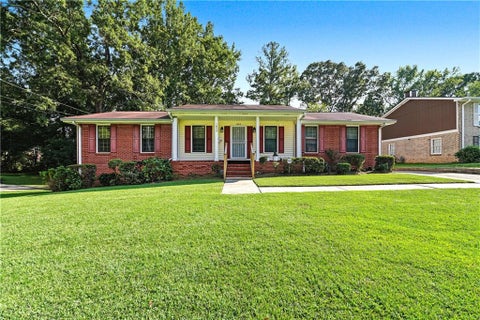 Homes For Sale - 1850 Westley Drive<br/> Riverdale, GA 30296