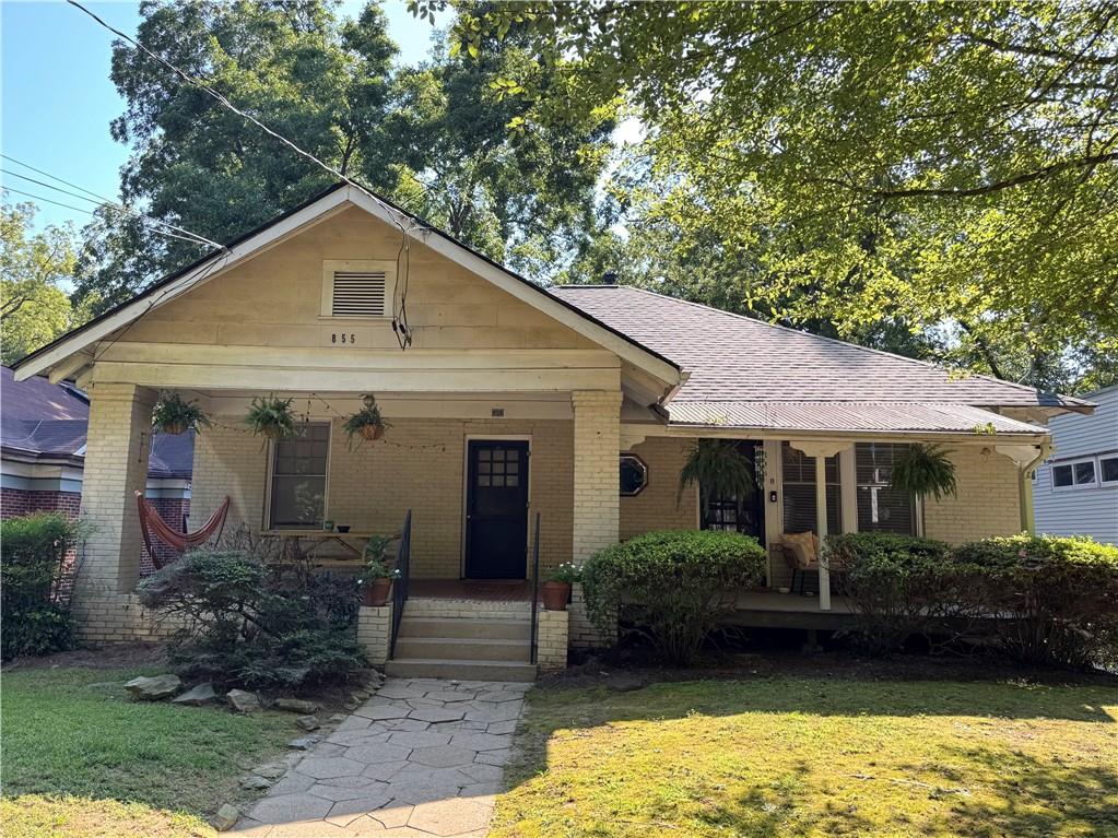 Location, Location, Location! Only 2 Blocks from Piedmont Park! This a true 1 bedroom unit located around back with rear entry and private deck. Unit features hardwood floors, large Kitchen with tons of storage and ample natural light. Just steps from the Beltline, Piedmont Park, Trader Joe's, shopping and restaurants.. Plenty of parking available. Washer/Dryer facility onsite.