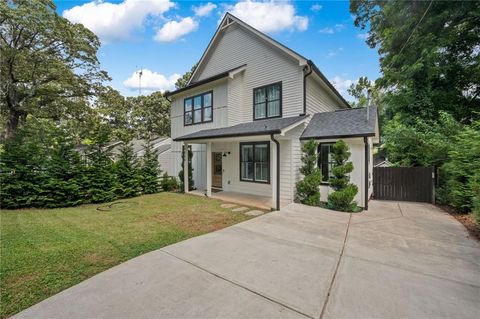 Photo of 1058 Sanders Avenue SE, Atlanta, GA 30316 (MLS # 7608312)