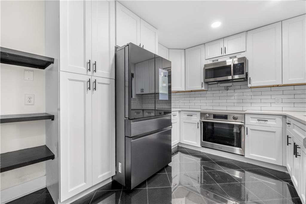 VARIATIONS - Residential