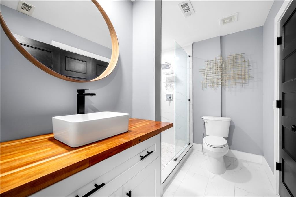 VARIATIONS - Residential