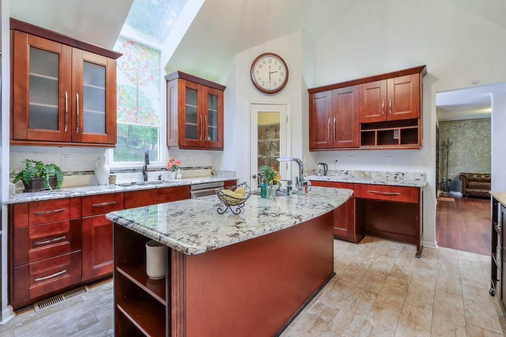 3493 Wood Acres Boulevard, Duluth, Georgia image 10