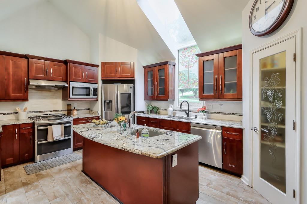 3493 Wood Acres Boulevard, Duluth, Georgia image 8