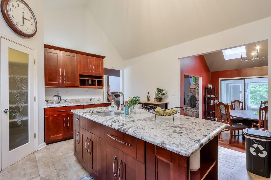 3493 Wood Acres Boulevard, Duluth, Georgia image 9