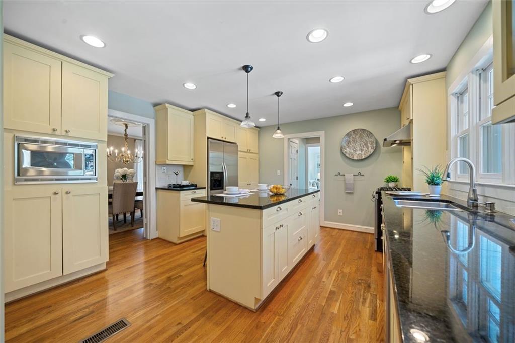 5073 Sirron Court, Dunwoody, Georgia image 7