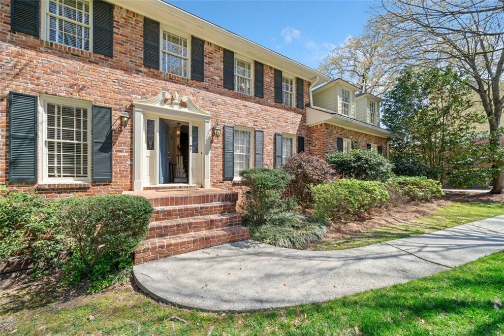 5073 Sirron Court, Dunwoody, Georgia image 2
