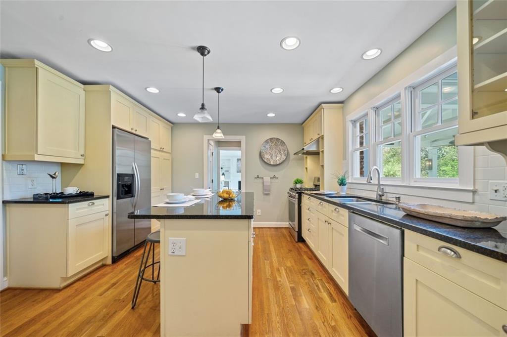 5073 Sirron Court, Dunwoody, Georgia image 8