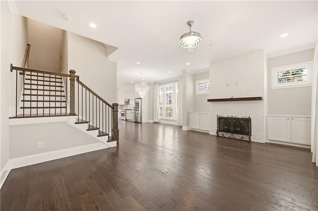 170 Cole Street NE 3
