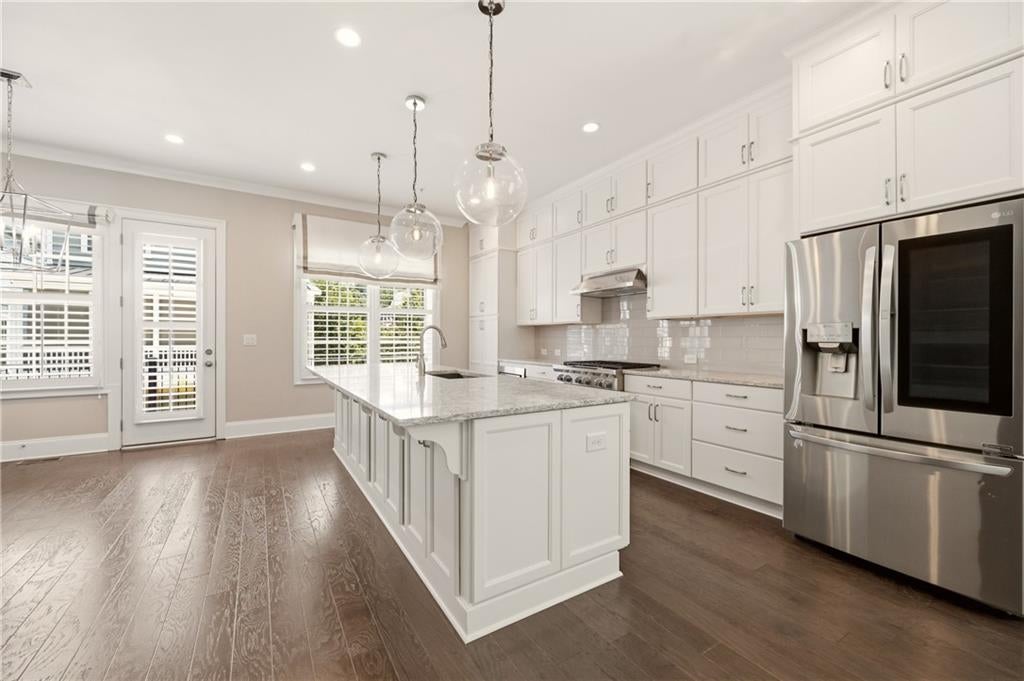 170 Cole Street NE 3