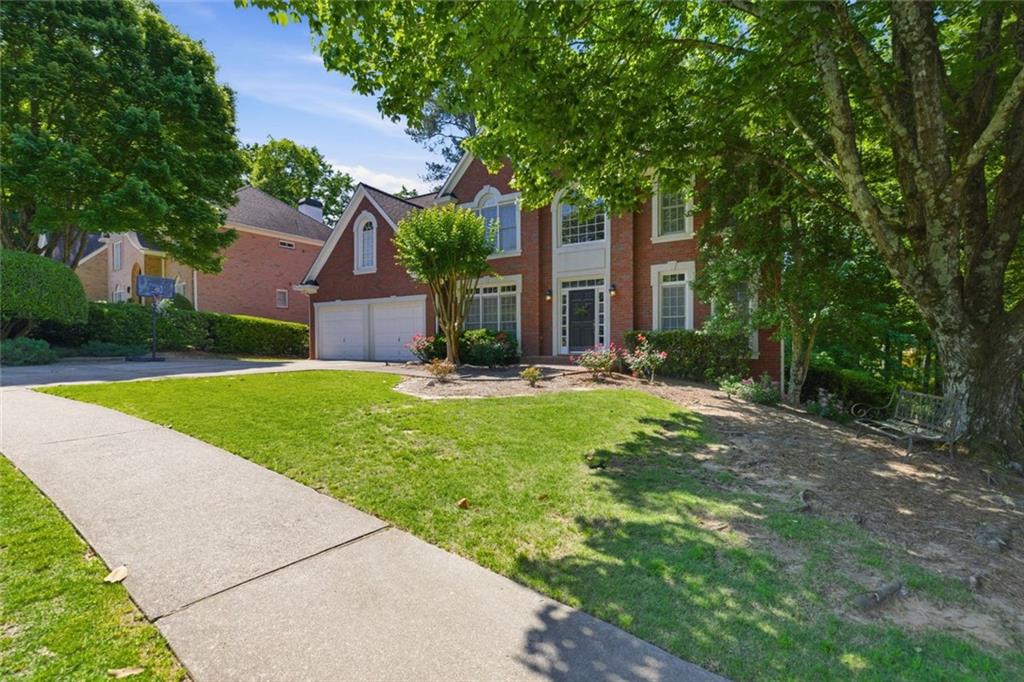 2046 Kinsmon Drive