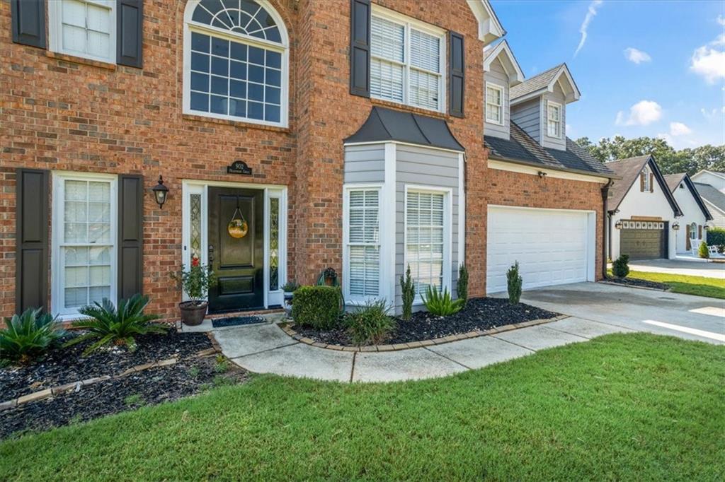 902 Heartwood Circle