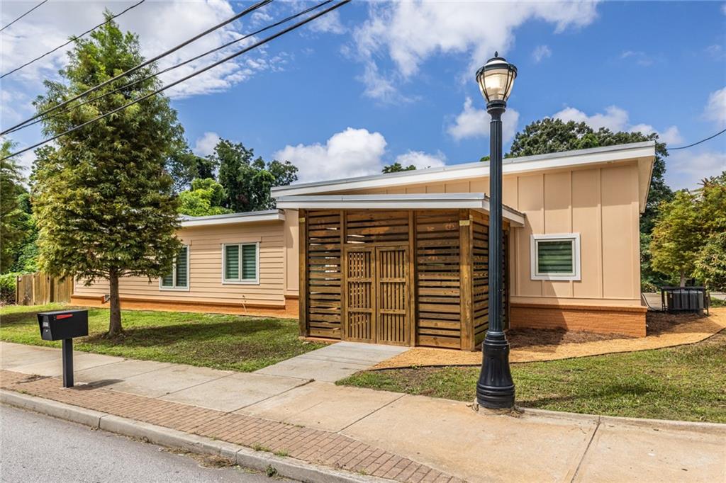 1651 Pryor Road SW
