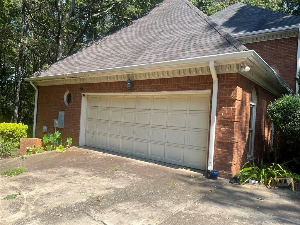 3490 GLENEAGLES COURT