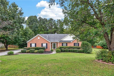 Homes For Sale - 2730 Angel Oak Circle<br/> Dacula, GA 30019