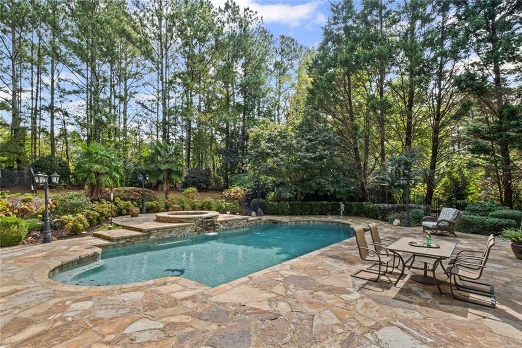 WINDWARD - Residential