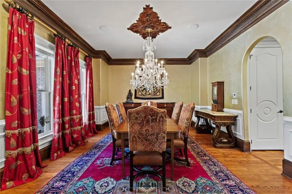 Alpharetta, Georgia 30005, United States, 6 Bedrooms Bedrooms, ,9 BathroomsBathrooms,Residential,Active,189176