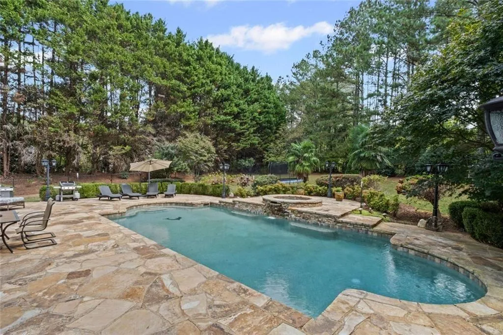 Alpharetta, Georgia 30005, United States, 6 Bedrooms Bedrooms, ,9 BathroomsBathrooms,Residential,Active,189176