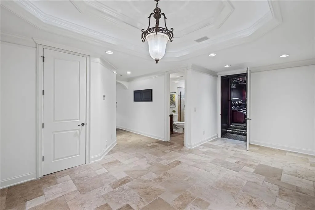 Alpharetta, Georgia 30005, United States, 6 Bedrooms Bedrooms, ,9 BathroomsBathrooms,Residential,Active,189176