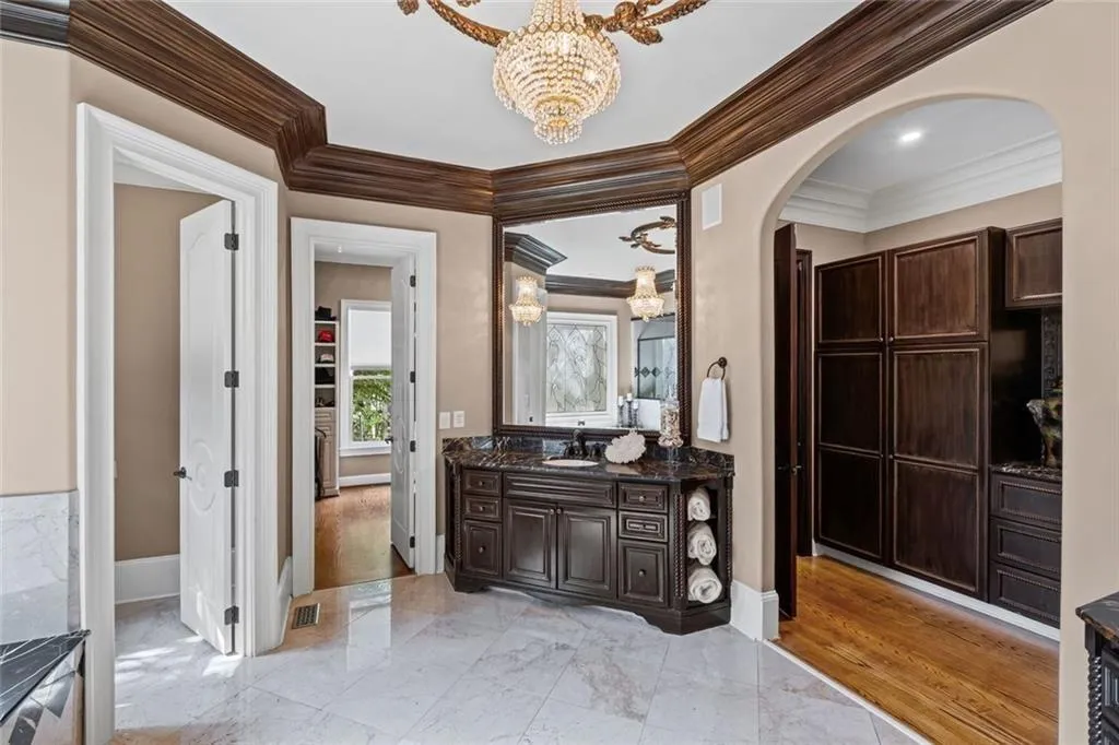 Alpharetta, Georgia 30005, United States, 6 Bedrooms Bedrooms, ,9 BathroomsBathrooms,Residential,Active,189176