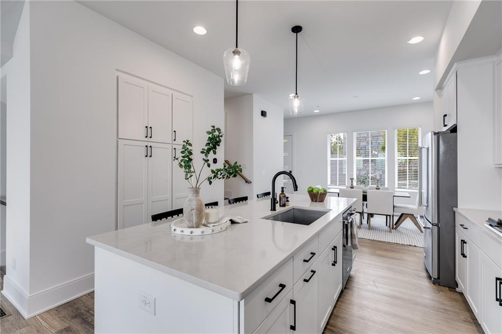 1033 Division Street NW 33