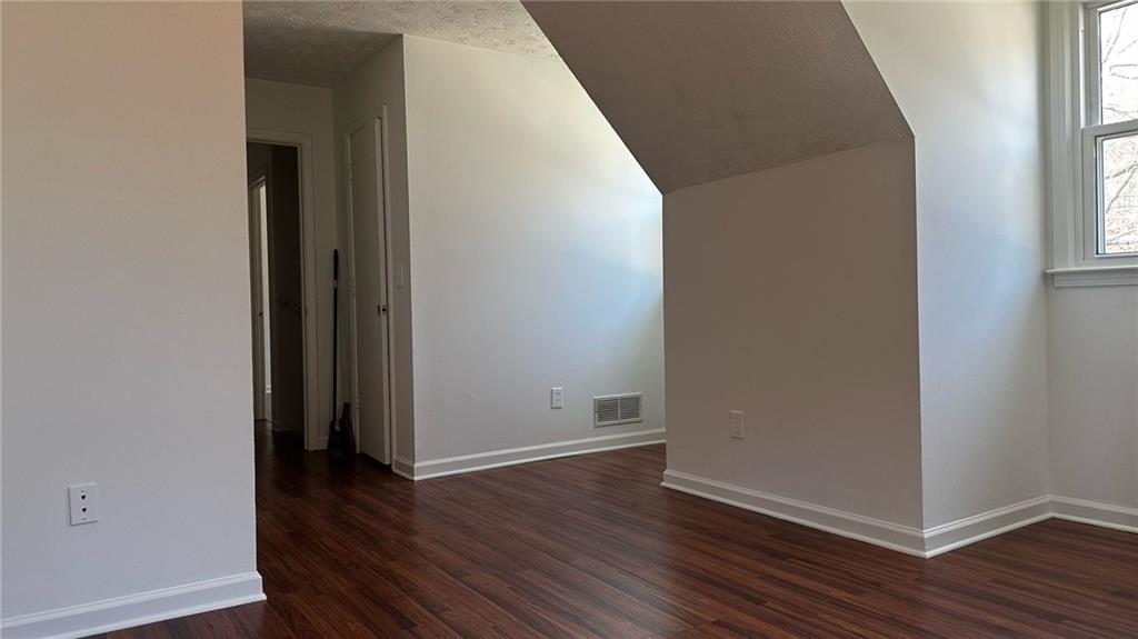 3052 Glynn Mill Drive, Snellville, Georgia image 6