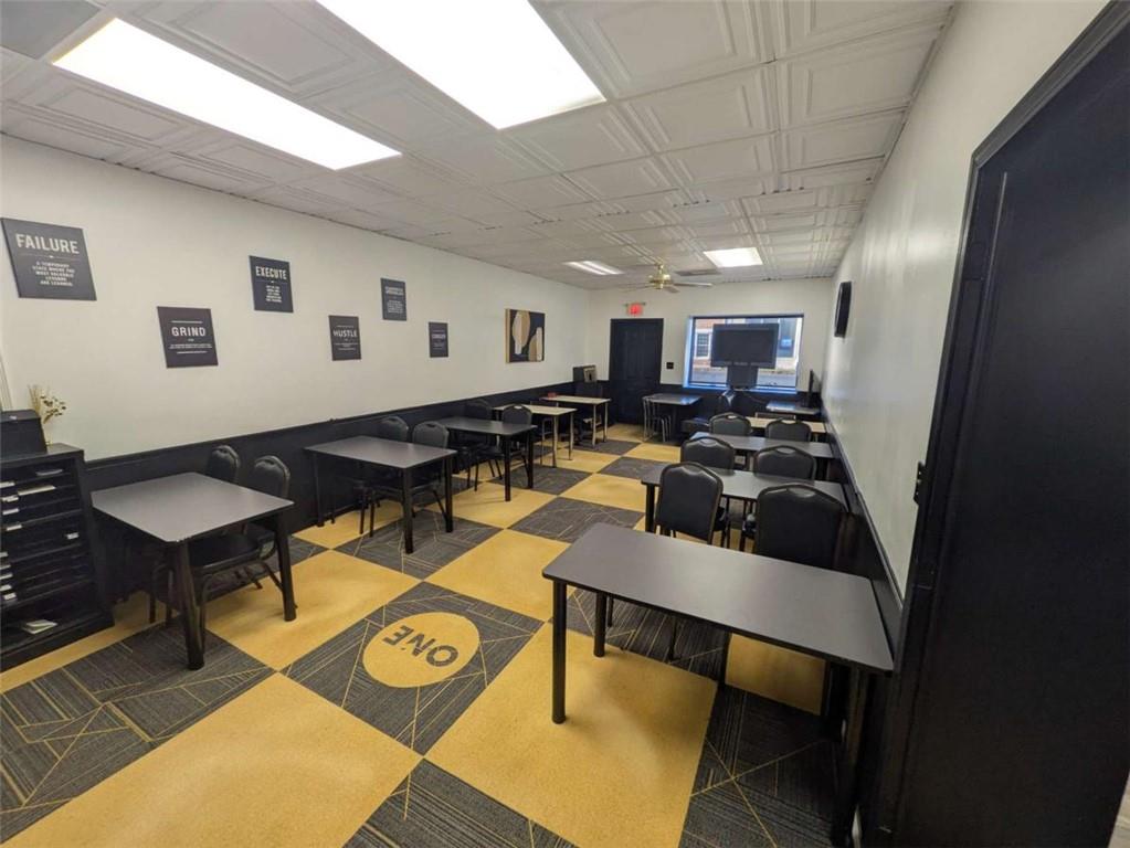 242 N 5th Avenue N A, B, 226