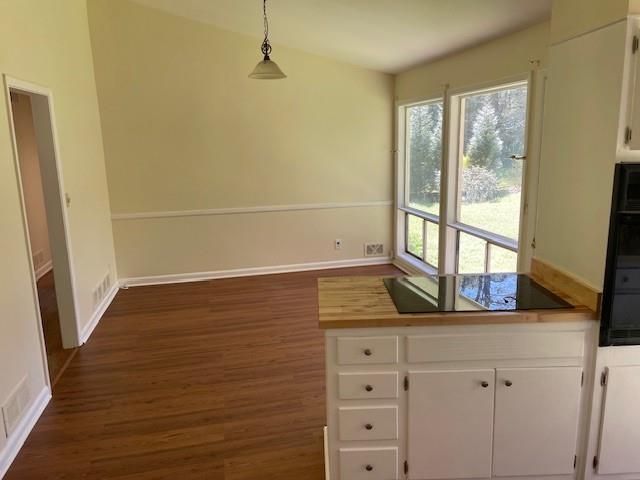 6840 Sunny Brook Lane NE