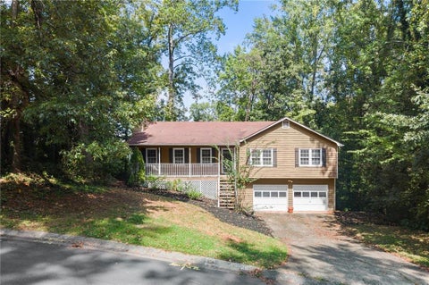 Homes For Sale - 4916 Hawk Trail<br/> Marietta, GA 30066
